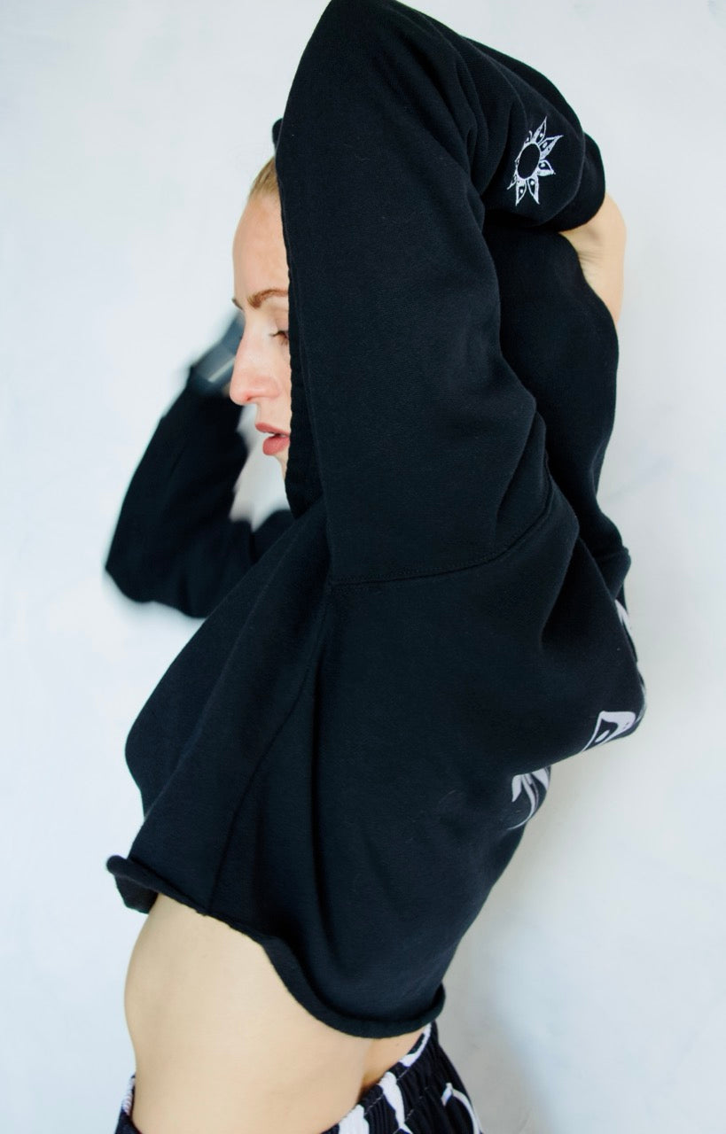 YIN YANG SUN - Crop Hoodie mit Kunst