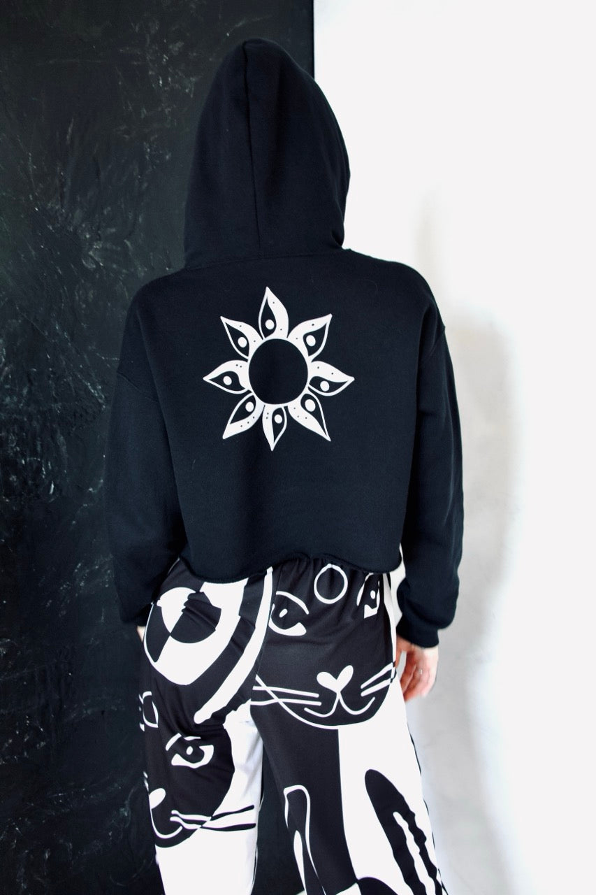 YIN YANG SUN - Crop Hoodie mit Kunst